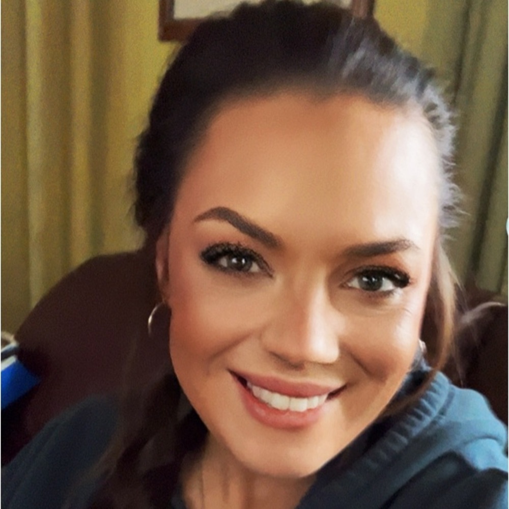 Meet your Posher, Alexandra